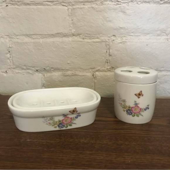 Set of 2 Liette International Bathroom Toothbrush Holder Soap Holder Pink Floral - Picture 1 of 5